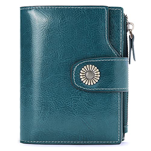 Best wallets for women in 2023 [Based on 50 expert reviews]