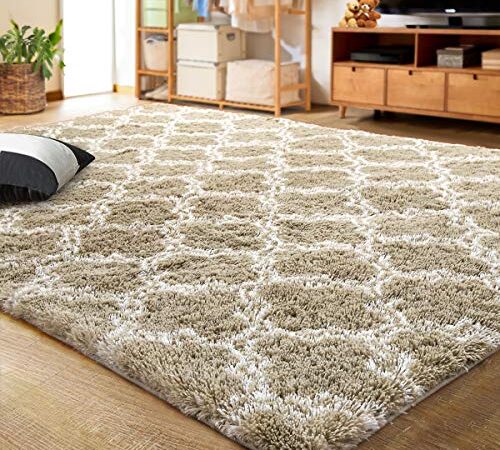 LOCHAS Luxury Velvet Shag Area Rug Mordern Indoor Plush Fluffy Rugs, Extra Soft and Comfy Carpet, Geometric Moroccan Rugs for Bedroom Living Room Girls Kids Nursery, 4x6 Feet Beige/White